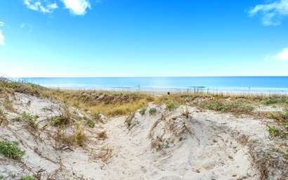 Modern Beach Bungalow 3