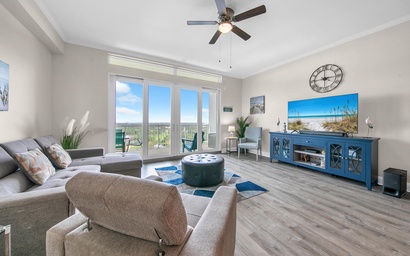 Laketown Wharf 2135 8