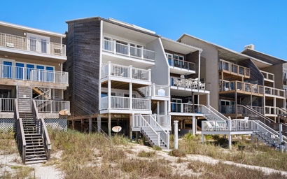 Little House on the Beach 4