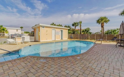 Sand Castles West T24 4