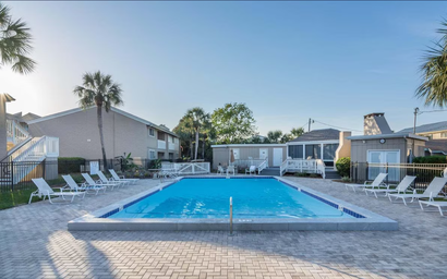 Chateau La Mer #5B 4