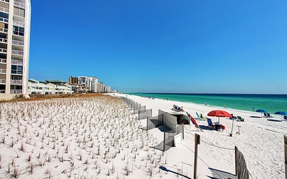 Shoreline Towers 3026 3