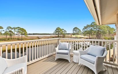 Harbour Point 810 5
