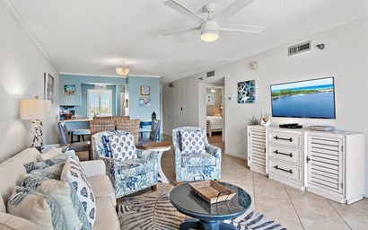 The Islander 314 Dolphin Cove 8