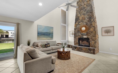 Shoreline Towers Townhouse 4-4 7