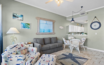 Palm Court Yacht Club 604 8