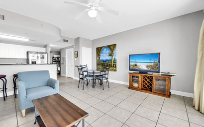 Calypso 2-2207 West 7