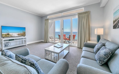 Laketown Wharf 2013 2