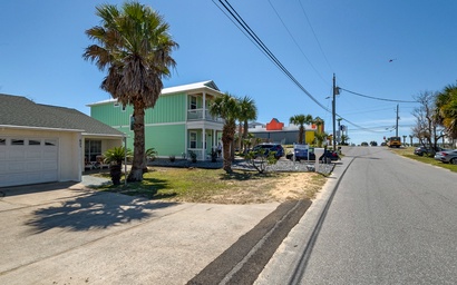 Lyndell Beach Cottage 5