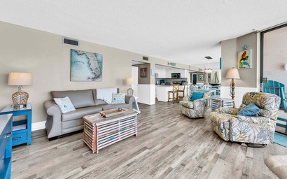 Edgewater Tower 2-611 8