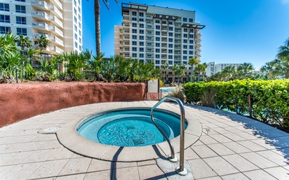 Luau II 6633 8