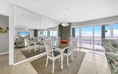 Long Beach Resort 2-201 8