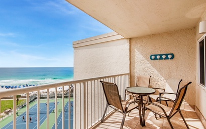 Hol. Surf & Racquet Club 710 7