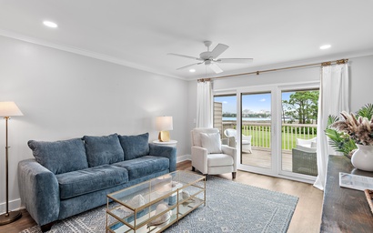 Harbour Point 810 7