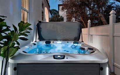 Savvy Seagrove 4
