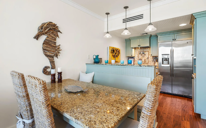 Salty's Six Palms 4A 8