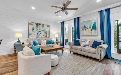 Gulf Place Courtyard 73 8