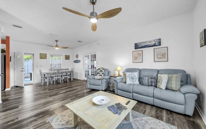 Laguna Breeze Retreat 8
