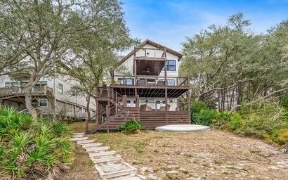 *Lakeside Villa 4