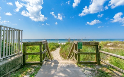 Livin' La Villa Loca 5