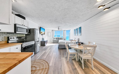 Top of the Gulf 811 8