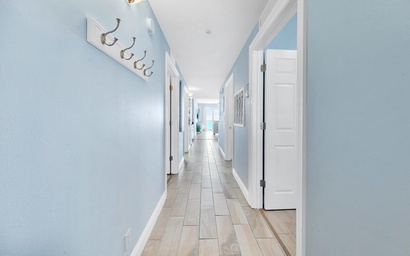 Calypso 2-1102 West 7