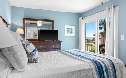 Tradewinds Condominium #25 4