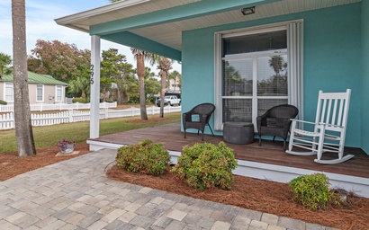 Bronze Star by the Sea 7