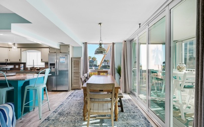 Shoreline Towers 3026 8