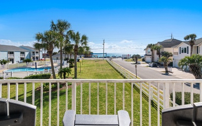 Tradewinds Condominium #28- At the Beach! 2