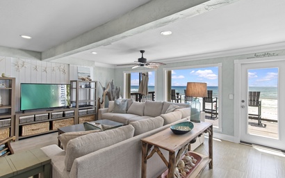 Green Reef #7- Emerald Horizon