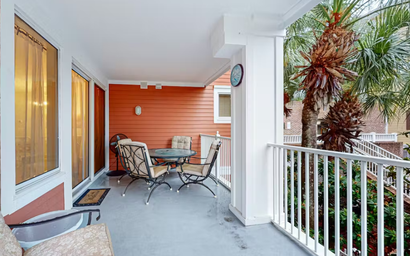 Market Street Inn 248- Beauty by the Bay 6