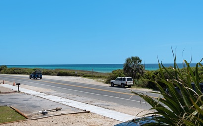 Modern Beach Bungalow 5