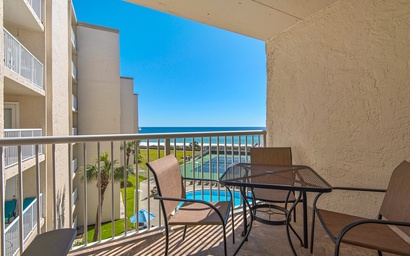 Hol. Surf & Racquet Club 412 2