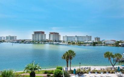 Dolphin Point #404C 6