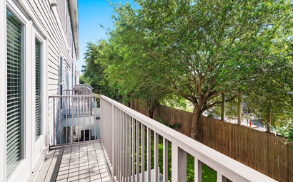 Driftwood Townhomes #6- Emerald Escape 8
