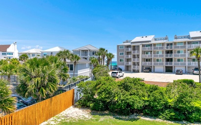 Beachside Villas 823 2