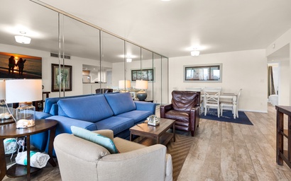 Hol. Surf & Racquet Club 707 8