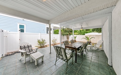 Lyndell Beach Cottage 4