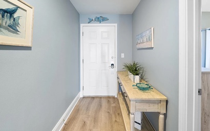 Laketown Wharf 905 6