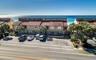 Green Reef #8- Beachy Keen 5