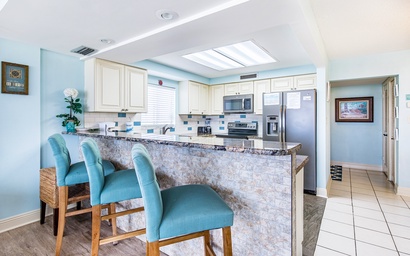 Shoreline Towers 3061 7