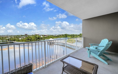 Laketown Wharf 318