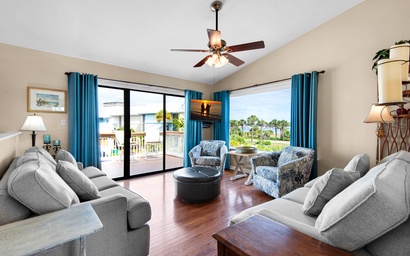 Beach Side- Harbor View