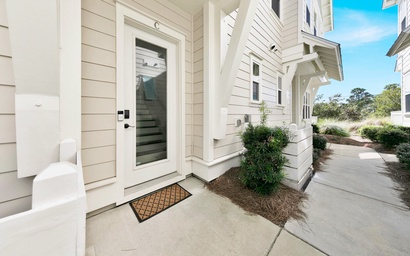 Town of Prominence 67C - Pour Beach Life 7