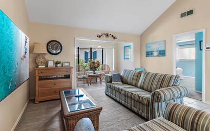 Chateau La Mer II #804- Blue Ocean Getaway