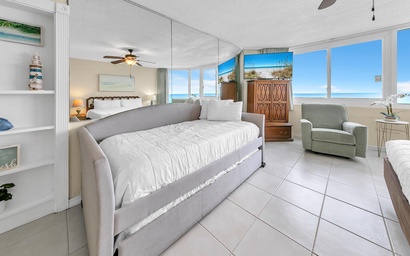 Top of the Gulf 825 8