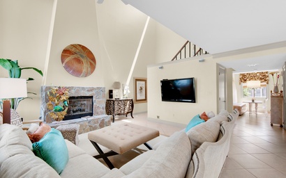 Shoreline Towers Townhouse 4-1 2