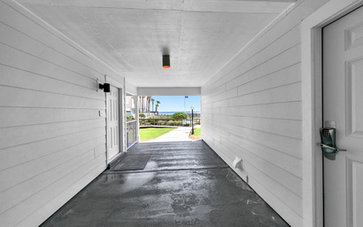 Beachside Villas 611 6