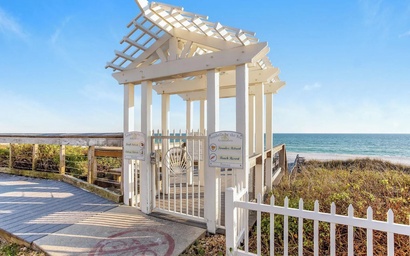 Beach Resort 501 3